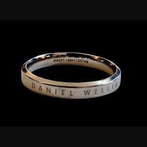 Daniel Wellington Silver Tone 316L Stainless Steel Band Ring